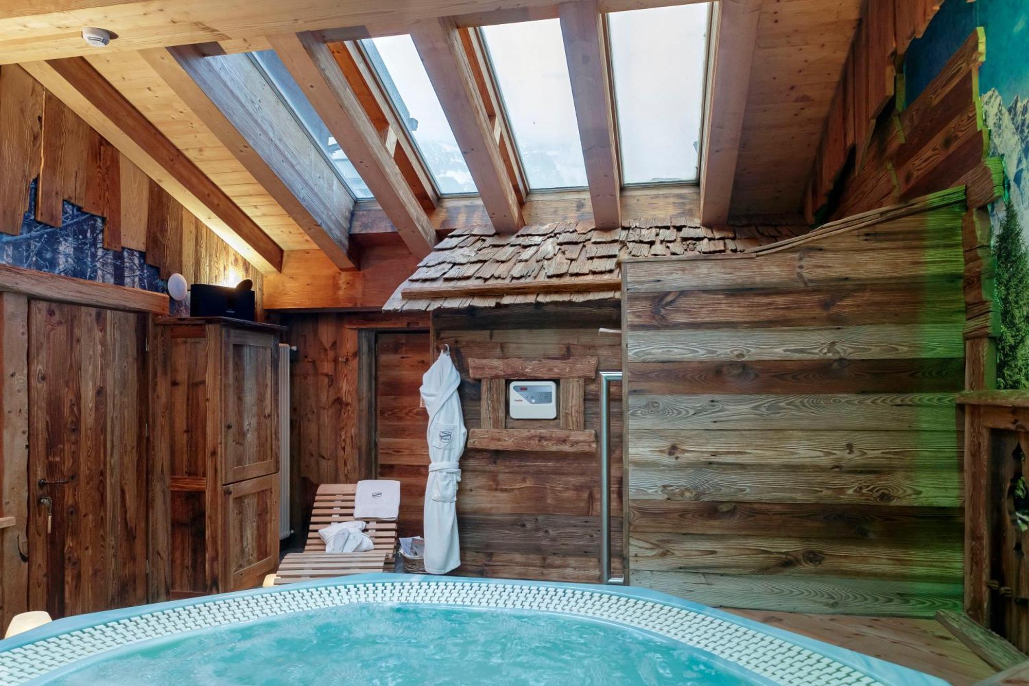 Chalet Matterhorn Francois - Central Ski Chalet With Spa And Breakfast, 100Mt Lift Брей-Червиния Экстерьер фото