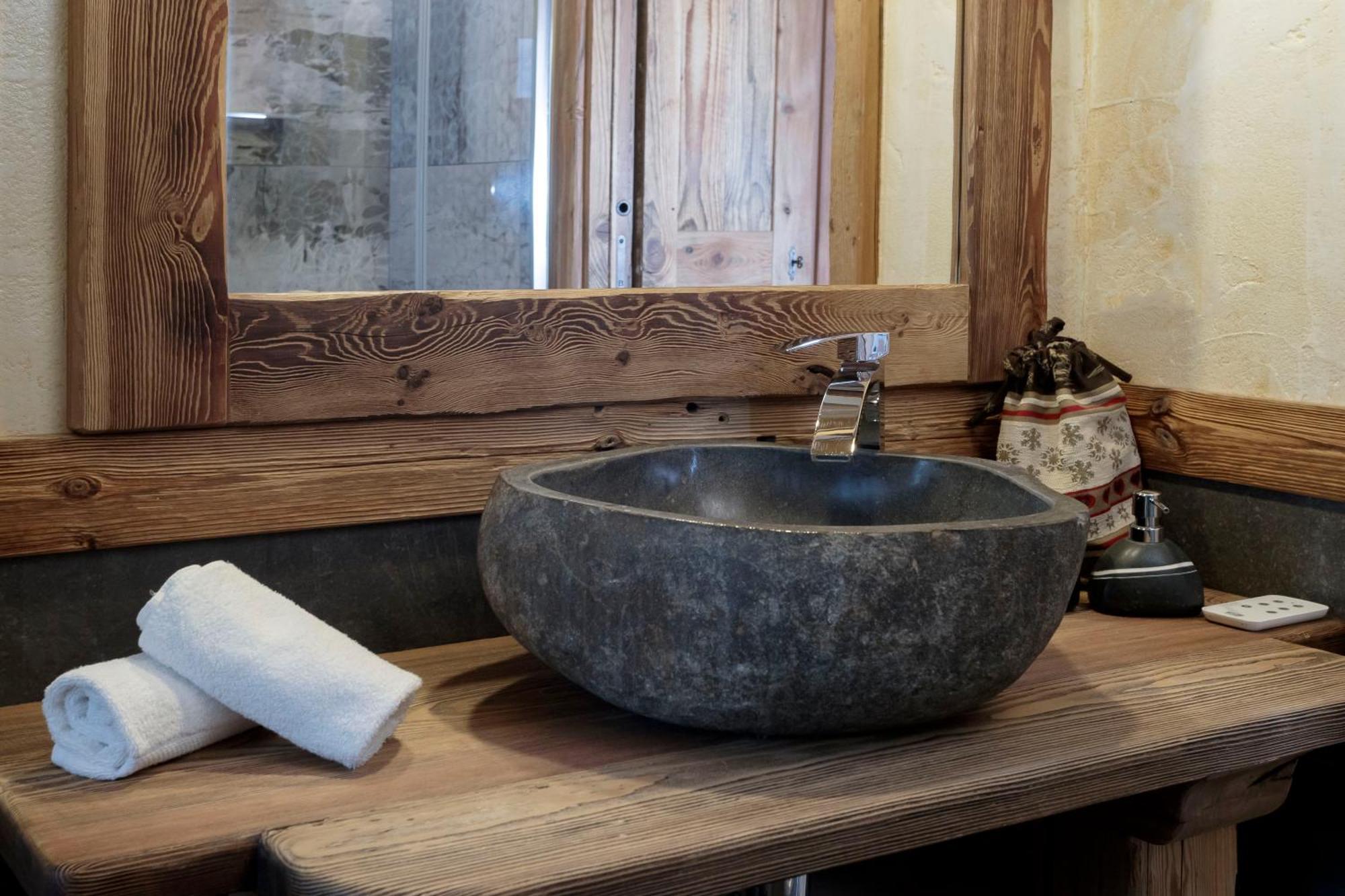 Chalet Matterhorn Francois - Central Ski Chalet With Spa And Breakfast, 100Mt Lift Брей-Червиния Экстерьер фото
