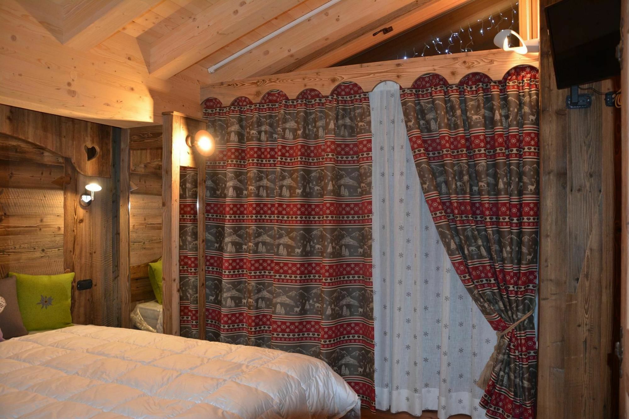 Chalet Matterhorn Francois - Central Ski Chalet With Spa And Breakfast, 100Mt Lift Брей-Червиния Экстерьер фото